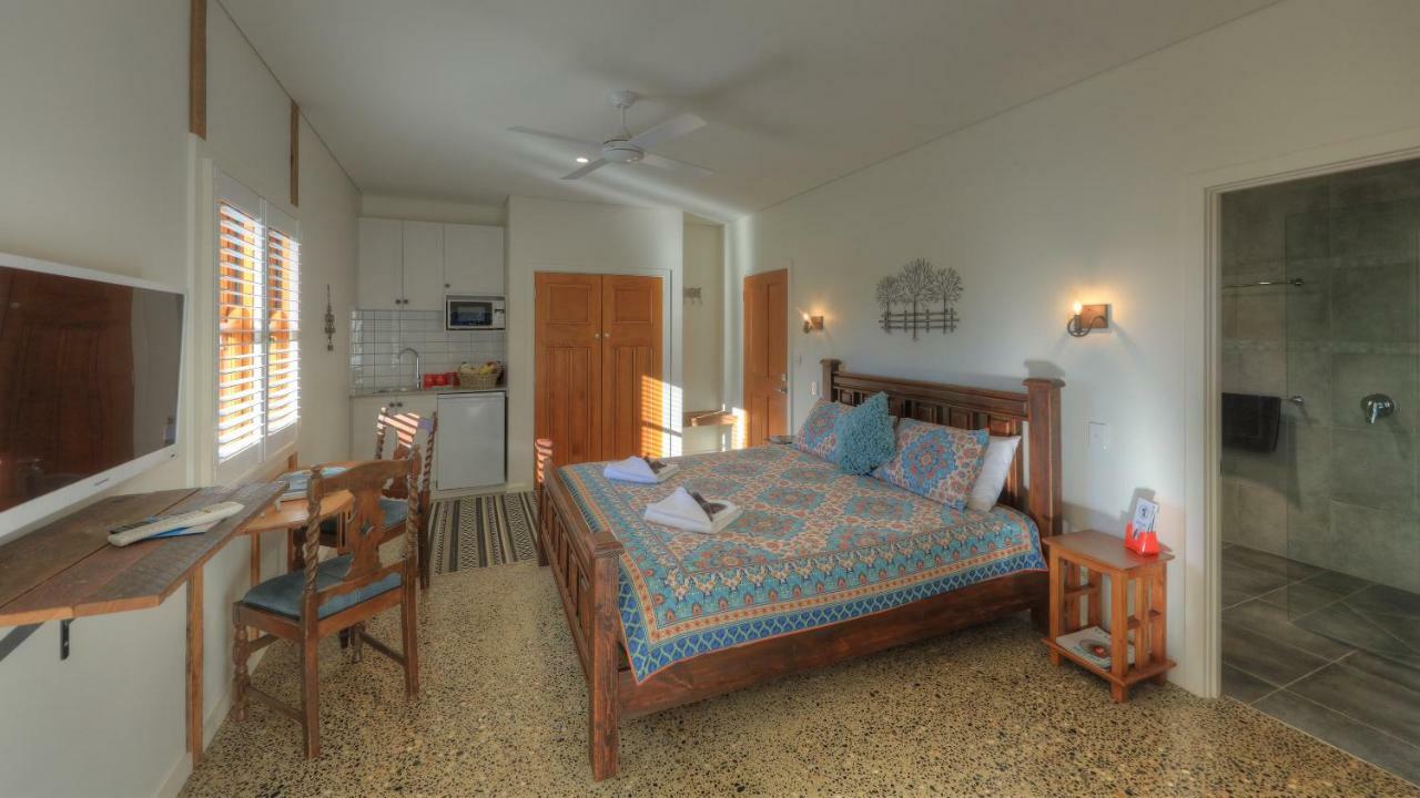 Bridle Guesthouse Малени Экстерьер фото
